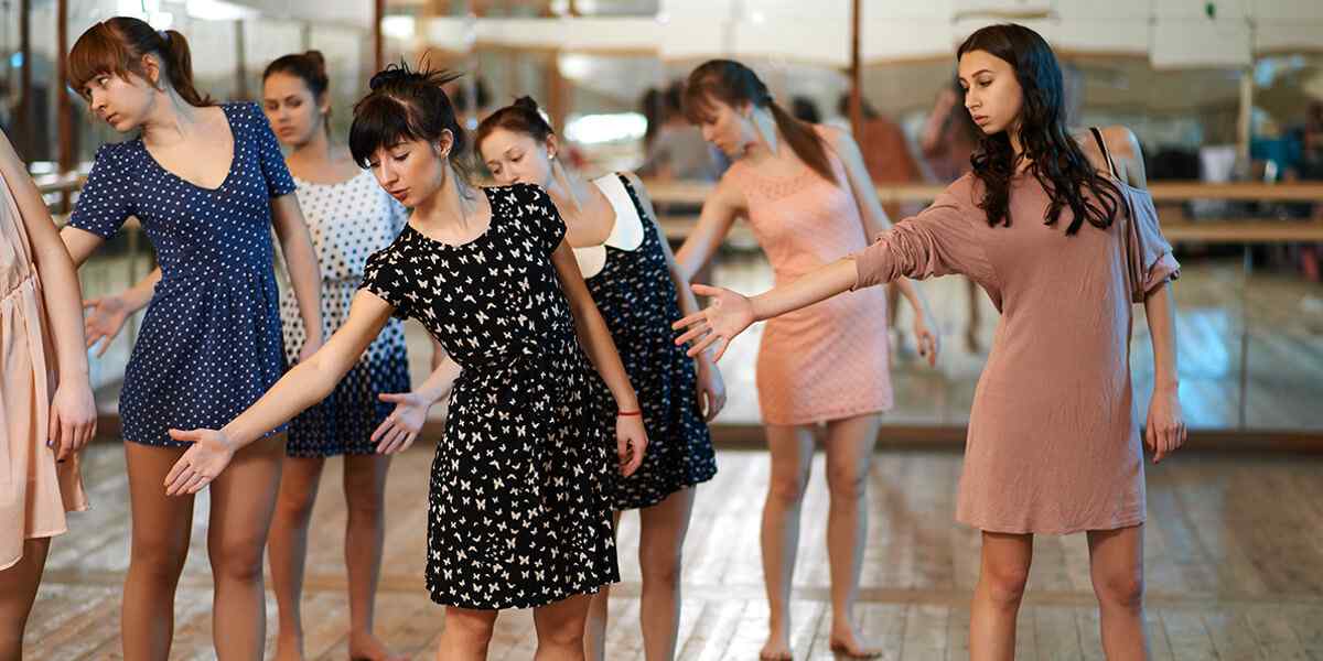 https://www.themarquehotels.in/wp-content/uploads/2019/04/inner_dance_01.jpg