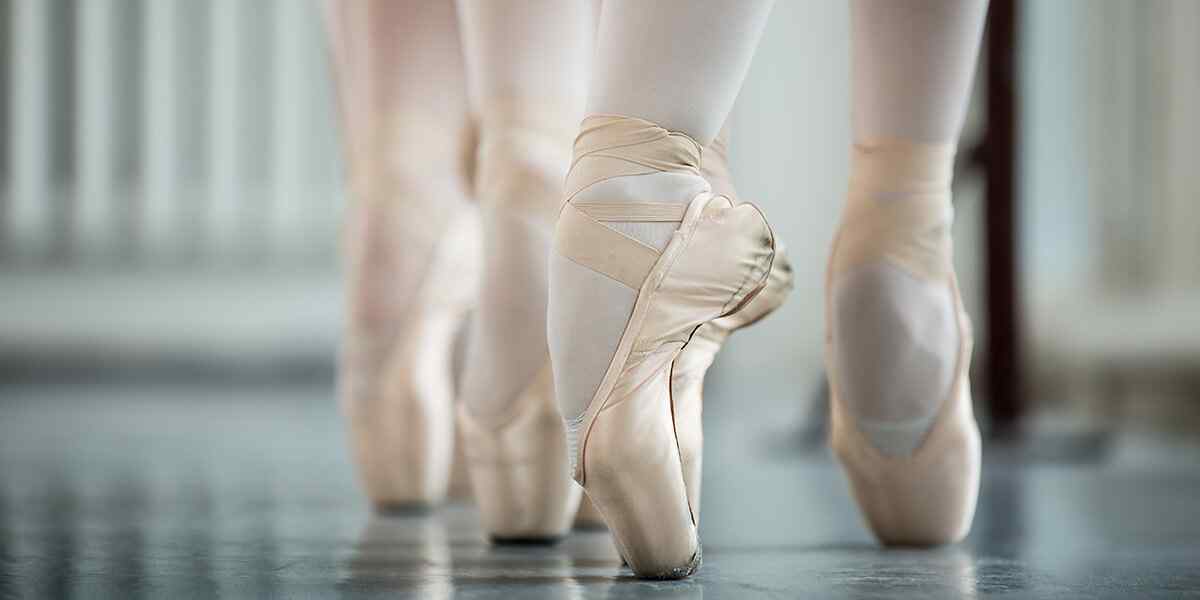 https://www.themarquehotels.in/wp-content/uploads/2019/04/inner_dance_08.jpg