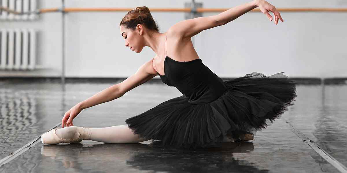 https://www.themarquehotels.in/wp-content/uploads/2019/04/inner_dance_09.jpg