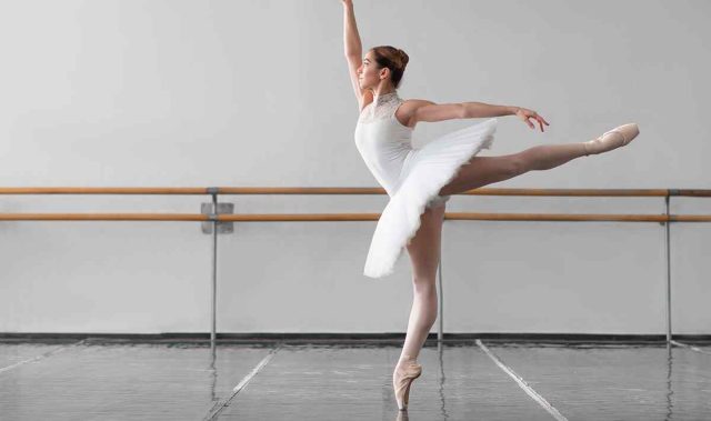 https://www.themarquehotels.in/wp-content/uploads/2019/04/inner_image_dance_06-640x379.jpg
